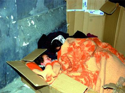 La rue, un refuge de toujours pour les exclus                                    Les SDF continuent de peupler les rues et les artères des grandes villes