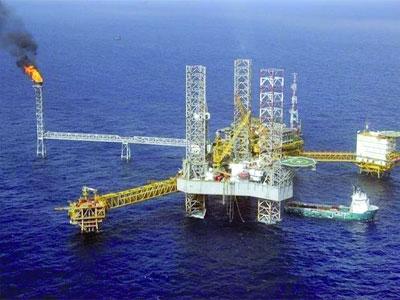 «Aucune exploration offshore n'est attribuée»                                    Le ministre de l'Energie, Youcef Yousfi, désavoue le P-dg de Sonatrach, Abdelhamid Zerguine, et affirme :