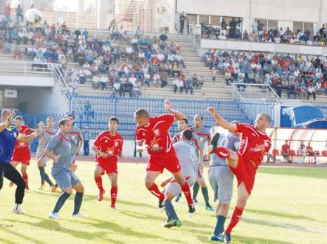 L'entraîneur Boumaraf engagé pour une année                                    USM Annaba