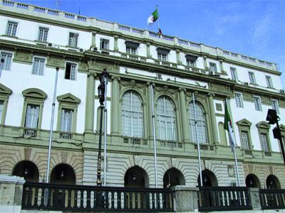 Avantage au FLN                                    élections sénatoriales à Constantine