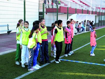 Quelles perspectives pour les jeunes '                                    Manque criant d'aires de jeux et de terrains de proximité