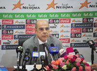 FAF : conférence de presse de Raouraoua                                    A la fédé et chez les Verts : stabilité et continuité