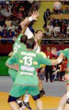 Un match explosif                                    AUJOURD'HUI À 21 HEURES, ALGERIE - EGYPTE