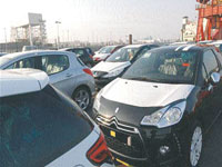 Ils sont prêts à tous les sacrifices pour l'acquérir                                    Voiture : l'obsession des jeunes Algériens