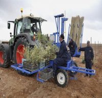 Intérêt particulier aux secteurs de l'agriculture, l'habitat, travaux publics, l'aménagement du territoire et de la santé