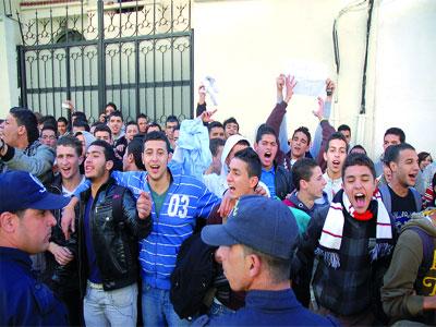 Des lycéens à Alger s'allient au mouvement contestataire                                    Les parents d'élèves désapprouvent l'action et la condamnent