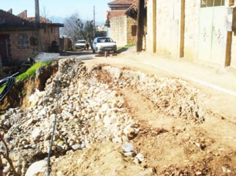 Aït Salah (Bouzeguen) : Quelle solution pour le glissement de terrain '                                    Tiziouzou : les autres articles