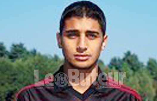 Il est le premier joueur algérien à avoir porté le maillot du Milan AC : Beloufa : «Mesbah a un avantage : l'expérience du Calcio»