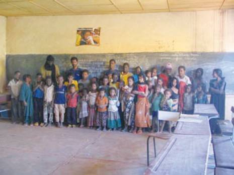 Les enseignants de Tamanrasset ne pensent qu'à partir                                    Ils sont sans logement et sans salaire depuis onze mois