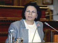Mme Djaâfar souligne l'efficacité de la politique nationale adoptée pour protéger la cohésion de la famille