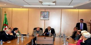 Signature de l'accord sur les salaires des travailleurs du secteur public de l'information