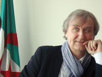 Le monde et notre journal se prêtent leurs caricaturistes                                    Plantu en liberté surveillée