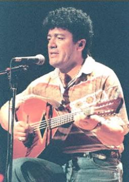 Quand Matoub chantait tamazight...                                    56E ANNIVERSAIRE DE LA NAISSANCE DU REBELLE