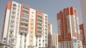 فتنة عقب توزيع 200 سكن : عائلات تحاول الانتحار حرقا في سكيكدة