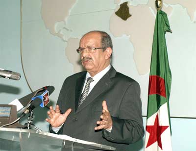 « La question des frontières n'a pas été évoquée par les deux parties ; elle trouvera sa solution un jour »                                    Messahel à la veille de la visite du MAE marocain en Algérie