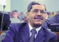 Hachemi Djiar :«Le moment est venu de réformer le système sportif»                                    Conférence sur la problématique du développement et de l'autonomie dans le sport