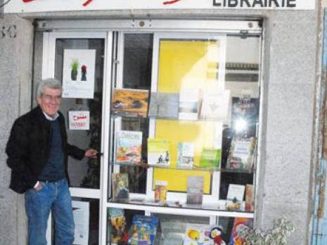Du bruit autour de l'ivre passion                                    Ramdane Iftini. Gérant de la nouvelle librairie «Ta page»
