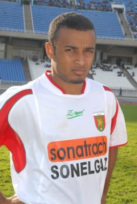 الأنصار يرفعون شعار 