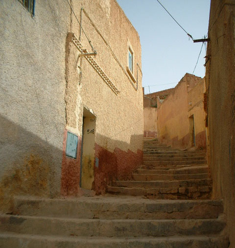 أصل تسمية مدينة فرندة