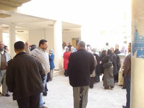 Les travailleurs demandent le départ du directeur                                    Direction de l'urbanisme et de la construction