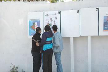 Ce qu'en pensent les jeunes                                    ABSTENTION, VOTE ET NOUVEAUX PARTIS POLITIQUES