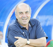 Vie des clubs/ JSMB : Les Béjaouis depuis hier à Hammam Bourguiba                                    Alain Michel fait suer ses joueurs