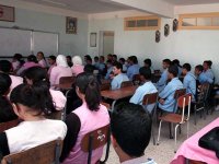 Les syndicats pour un allègement des programmes                                    Education : Malgré un premier trimestre calme