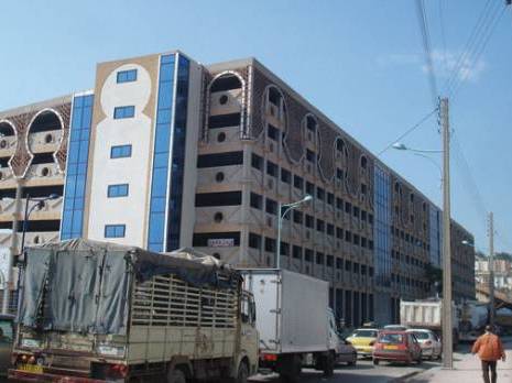 Cafouillage et embouteillage                                    Circulation à Bab El Kantara