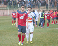 Vie des clubs/ JSK : il a paraphé son contrat hier après-midi                                    Boulaïncer troisième recrue des Canaris