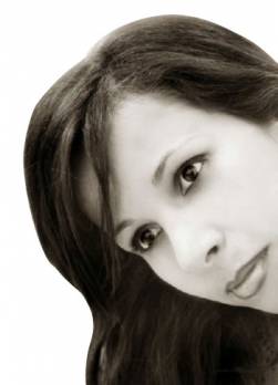 Je crois que nous devons demander des comptes au système éducatif algérien                                    Hadjer Kouidri. Romancière et journaliste