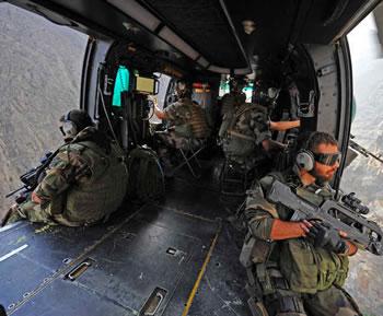 Guerre aux frontières sud                                    OFFENSIVE MILITAIRE FRANÇAISE AU NORD DU MALI