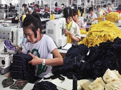 Comment améliorer la sécurité des usines dans les pays émergents '                                    Conditions de travail des employés textiles dans le tiers-monde