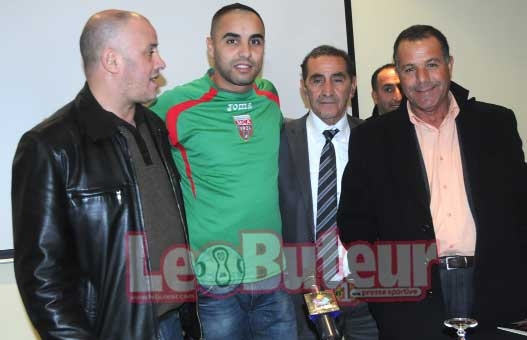 MCA-WAT : Aksas officiellement pour deux saisons au Mouloudia