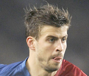 A l'étranger                                FC Barcelone / Piqué tacle Mourinho et la presse