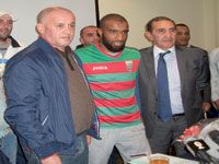 MCA : Hadj Bouguèche présenté officiellement hier 'J'avais promis de revenir au Mouloudia