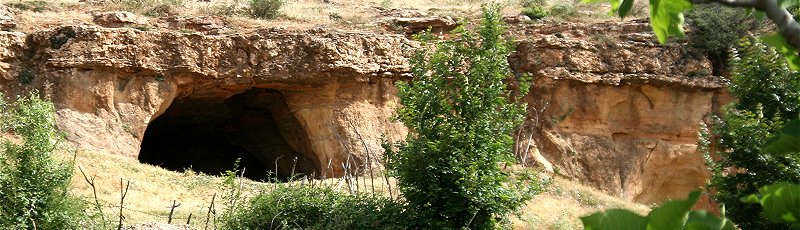 الجزائر - Grottes de Taoughzout dites d'Ibn Khaldoun et Bled Touta Lakani	(Commune de Frenda, Wilaya de Tiaret
