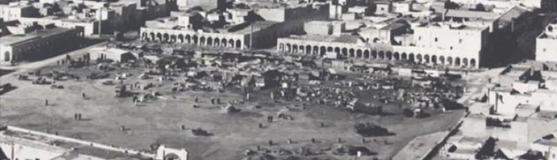 بشار - Place des chameaux ou Arcades devenue Place de la république	(Commune de Béchar, Wilaya de Béchar)