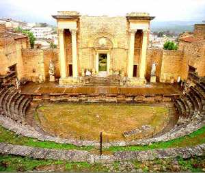 Le théâtre antique