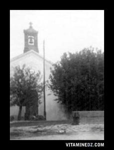 Le parvis de l'église de Brea