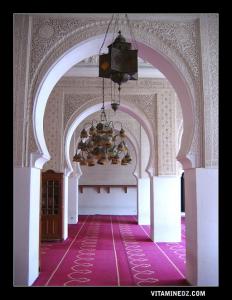l'interieur de la mosquée de Sidi Boumediene .