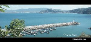 Le petit port de peche de Stora avec le Phare  Jetée Est