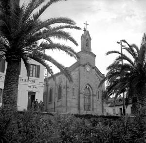 L'église et la Poste d'Aïn Kial