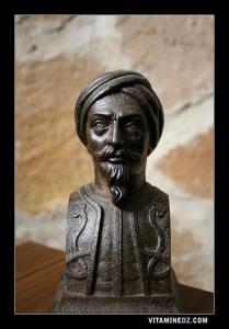 Raïs Hamidou, buste en fonte (Collection privée)