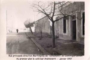 Rue principale de Takhemaret en 1957
