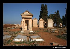 Cimetière chrétien de Gdyel ex- Saint Cloud : Caveau de la Famille Birebent