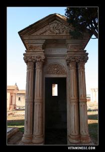 Cimetière chrétien de Gdyel ex- Saint Cloud : Caveau de la Famille Lavie