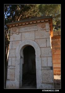 Cimetière chrétien de Gdyel ex- Saint Cloud : Caveau de la Famille Delisle