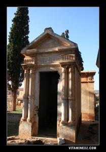 Cimetière chrétien de Gdyel ex- Saint Cloud : Caveau de la Famille Jaeger