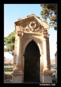 Cimetière chrétien de Gdyel ex- Saint Cloud : Caveau sans nom