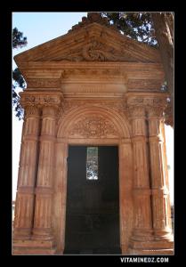 Cimetière chrétien de Gdyel ex- Saint Cloud : Caveau de la famille Meisterhanns